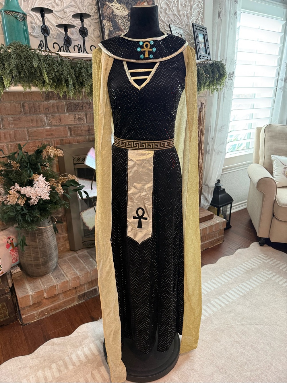 Spirit Halloween Queen of the Nile Egyptian Costume NWT Small 4-6 Cosplay
